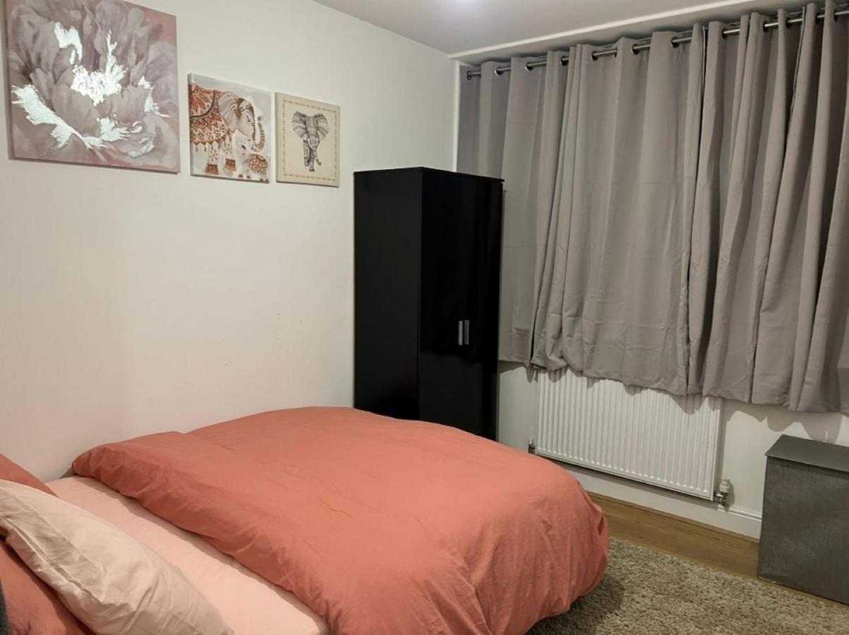 Modern And Stylish 1Bed Flat Lejlighed Barking  Eksteriør billede