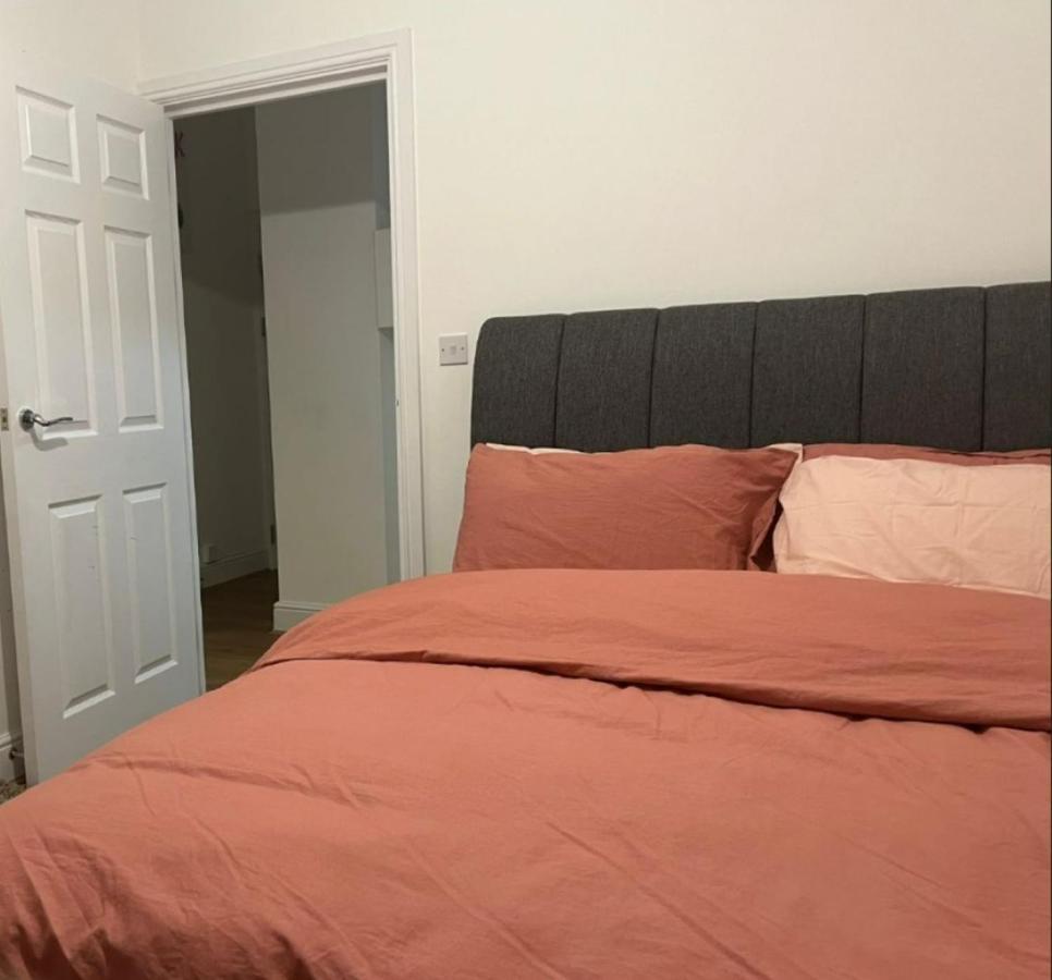 Modern And Stylish 1Bed Flat Lejlighed Barking  Eksteriør billede